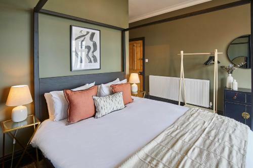 Host & Stay - Raven House