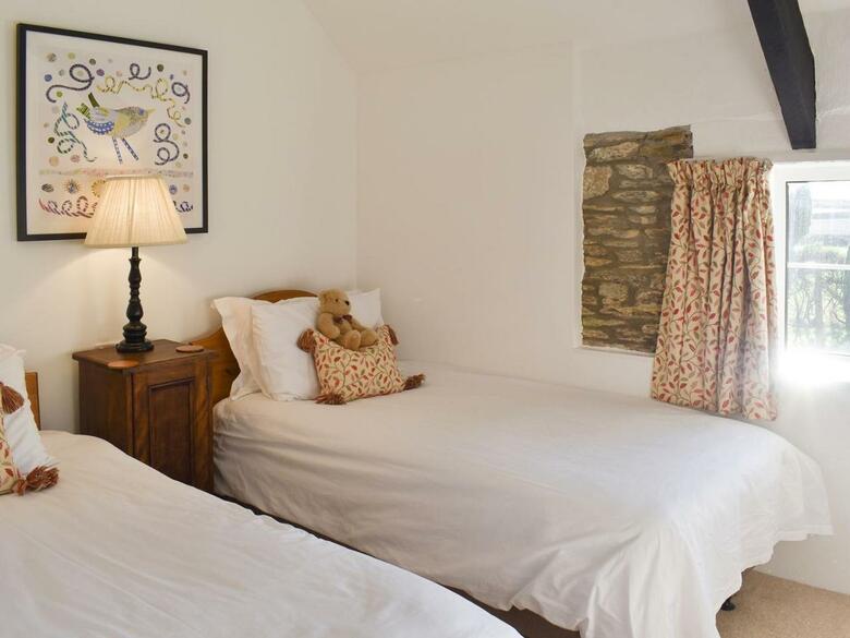 Caro's Cottage-uk12574