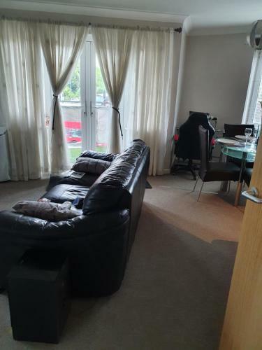 Nice Cozy 2-bed Apartment With Everything To Yourself