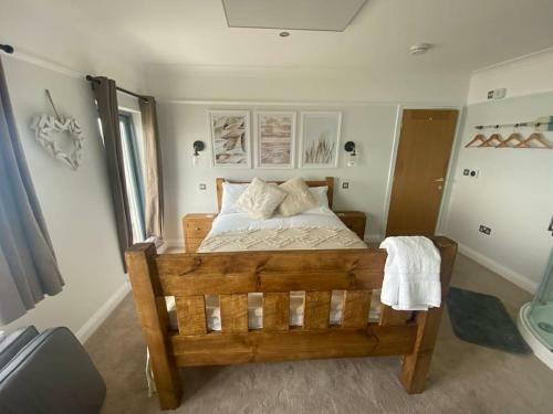 Villa Luxury Beachfront House, Sleeps 12, Free Parking, Devon
