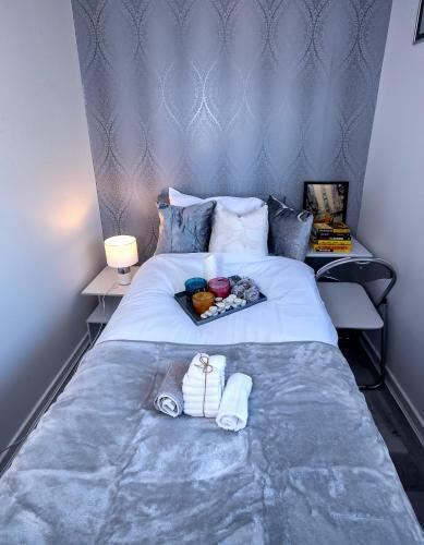 Stunning 2 Bed Home Sleeps 4 London!