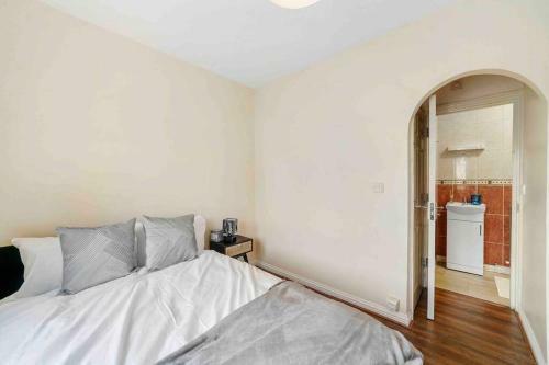 ?4 Bed Townhouse?10guests? Garden?wifi & Netflix?