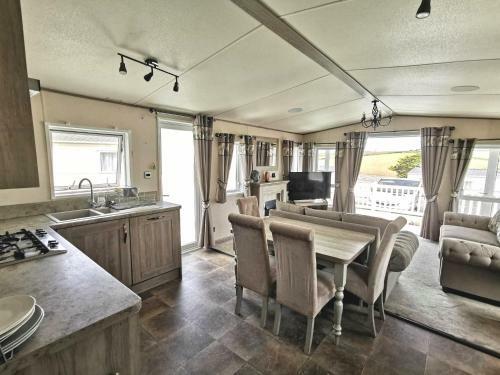 Newquay Valley Lodge