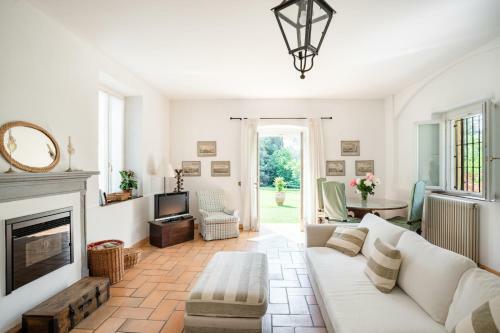 Apartamento Bright Apt Surrounded By Greenery With Parking
