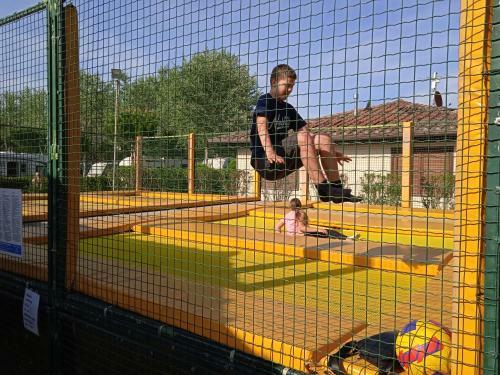 Mobile Home Viareggio - Camping Paradiso - R008