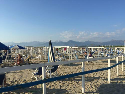 Mobile Home Viareggio - Camping Paradiso - R008