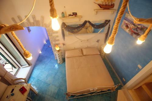 Piazzetta Petrone Apartments + Parking