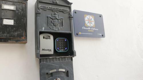Piazzetta Petrone Apartments + Parking