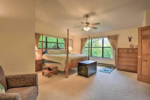 Charming Murphy House With 2 Decks Near Trails!