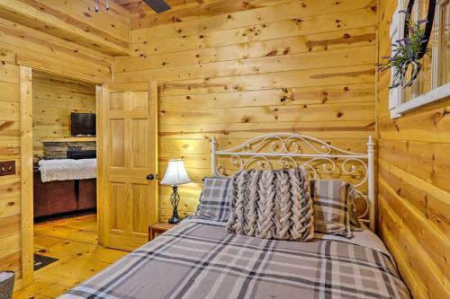 Jacks Coop Smoky Mtns Cabin With 2 Porches!