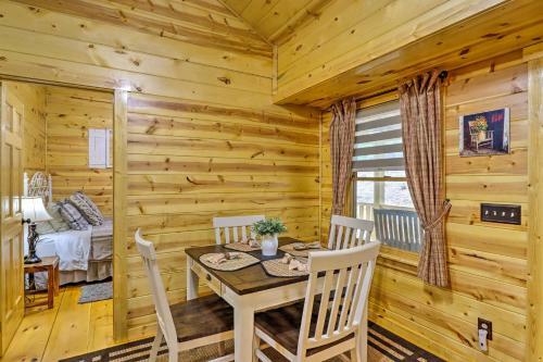 Jacks Coop Smoky Mtns Cabin With 2 Porches!