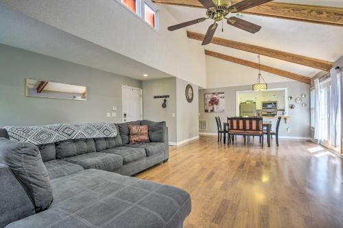 Charming Lake Retreat With Community Amenities!