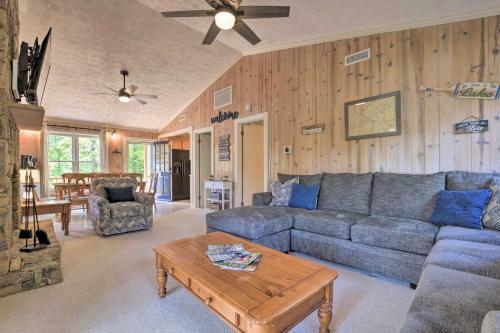 The Hycove Hyco Lake Getaway With Boat Dock!