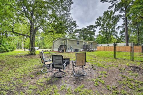 Charming Supply Home Less Than 2 Mi To Holden Beach!
