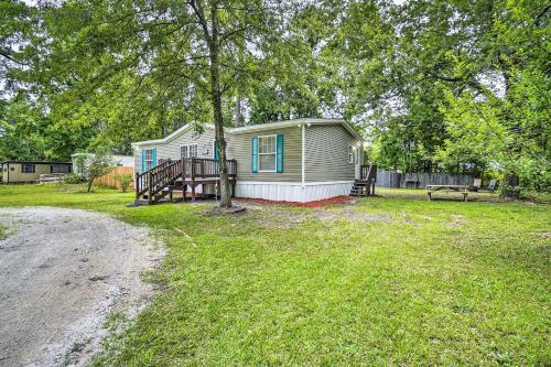 Charming Supply Home Less Than 2 Mi To Holden Beach!