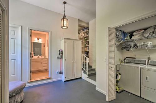 Artsy Southern Pines Home About 1 Mi To Downtown!