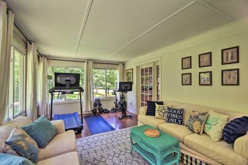 Artsy Southern Pines Home About 1 Mi To Downtown!