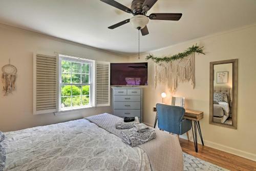 Artsy Southern Pines Home About 1 Mi To Downtown!