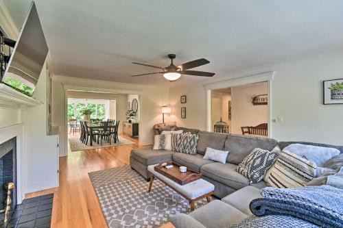 Artsy Southern Pines Home About 1 Mi To Downtown!
