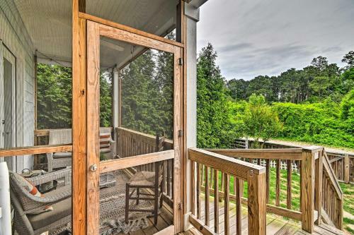 Stylish Southern Pines Home With Screened Porch