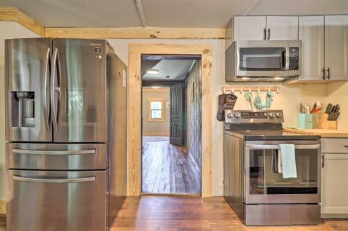 Smoky Mountain Farmstead Quaint Sylva Home!
