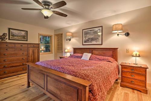 Serene Mountain Retreat With Hot Tub And Grills!