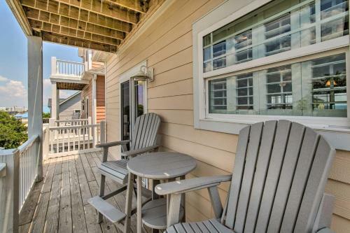 Surf City Escape With 6 Decks Steps From Beach