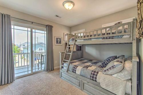Surf City Escape With 6 Decks Steps From Beach