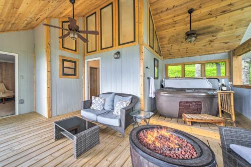 Mtn Treehouse With Fire Pit, Breathtaking Views