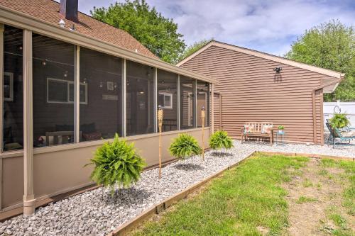 Ashtabula Home Near Walnut Beach And Eateries!