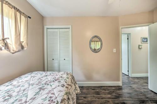 Ashtabula Home Near Walnut Beach And Eateries!