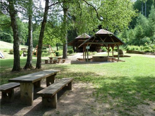 Apartamento Ferienwohnung Am Wald