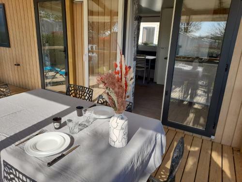 Mobil Home Neuf Dans Camping 4* Avec Piscine