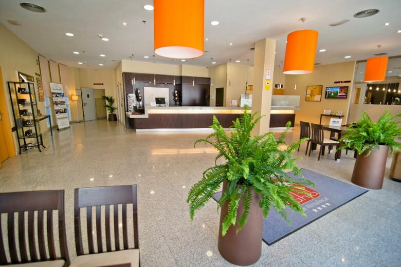 Hotel Bah�a De Almu��car