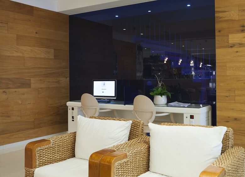 Canyelles Playa Hotel