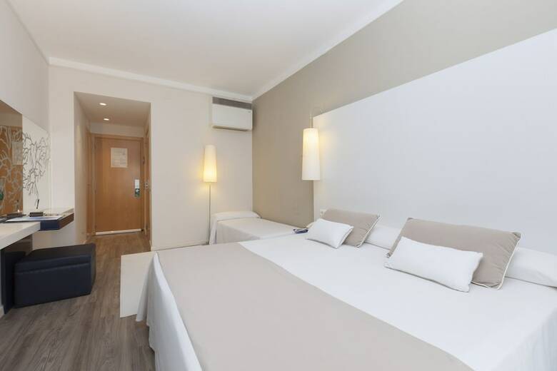 Canyelles Playa Hotel