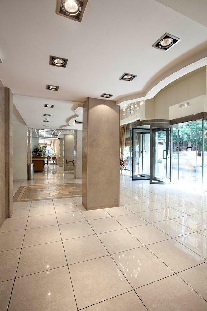 Hotel Golden City