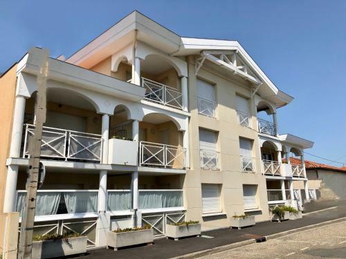 Apartamento 2 Pi�ces Lumineux Avec Parking C?ur De Ville