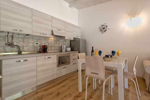 Residenza Antoniana Villa Scirocco Per 4 Persone A Ridosso Della Spiaggia