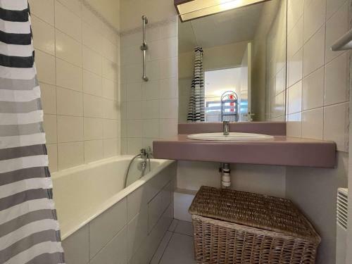 Apartamento Studio La Rochelle, 1 Pi�ce, 2 Personnes - Fr-1-246-628