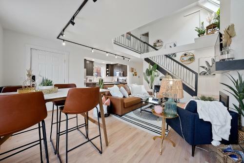 Apartamento A True Design Delight Steps From High Street In The Short North