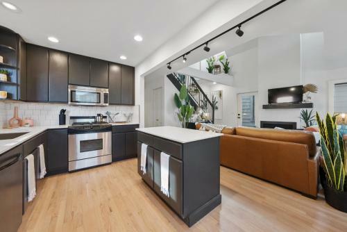 Apartamento A True Design Delight Steps From High Street In The Short North