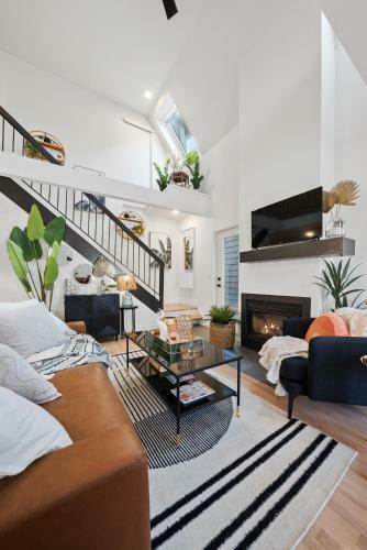 Apartamento A True Design Delight Steps From High Street In The Short North