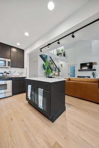 Apartamento A True Design Delight Steps From High Street In The Short North