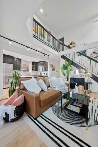 Apartamento A True Design Delight Steps From High Street In The Short North