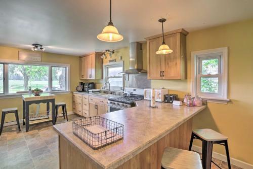 Charming Milan Home About 10 Mi To Sandusky!