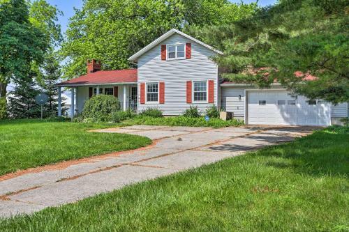 Charming Milan Home About 10 Mi To Sandusky!