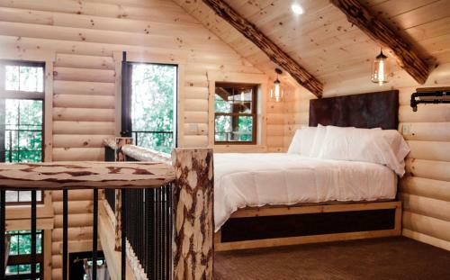 Skyview Treehouse A By Amish Country Lodging