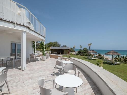 Charming Villa By The Sea With Private Pool, Personal Chef And Service Staff
