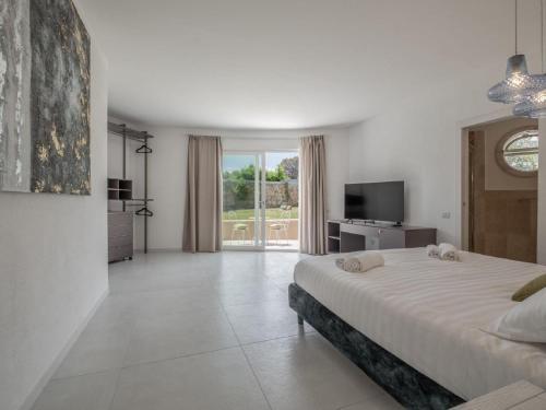 Charming Villa By The Sea With Private Pool, Personal Chef And Service Staff